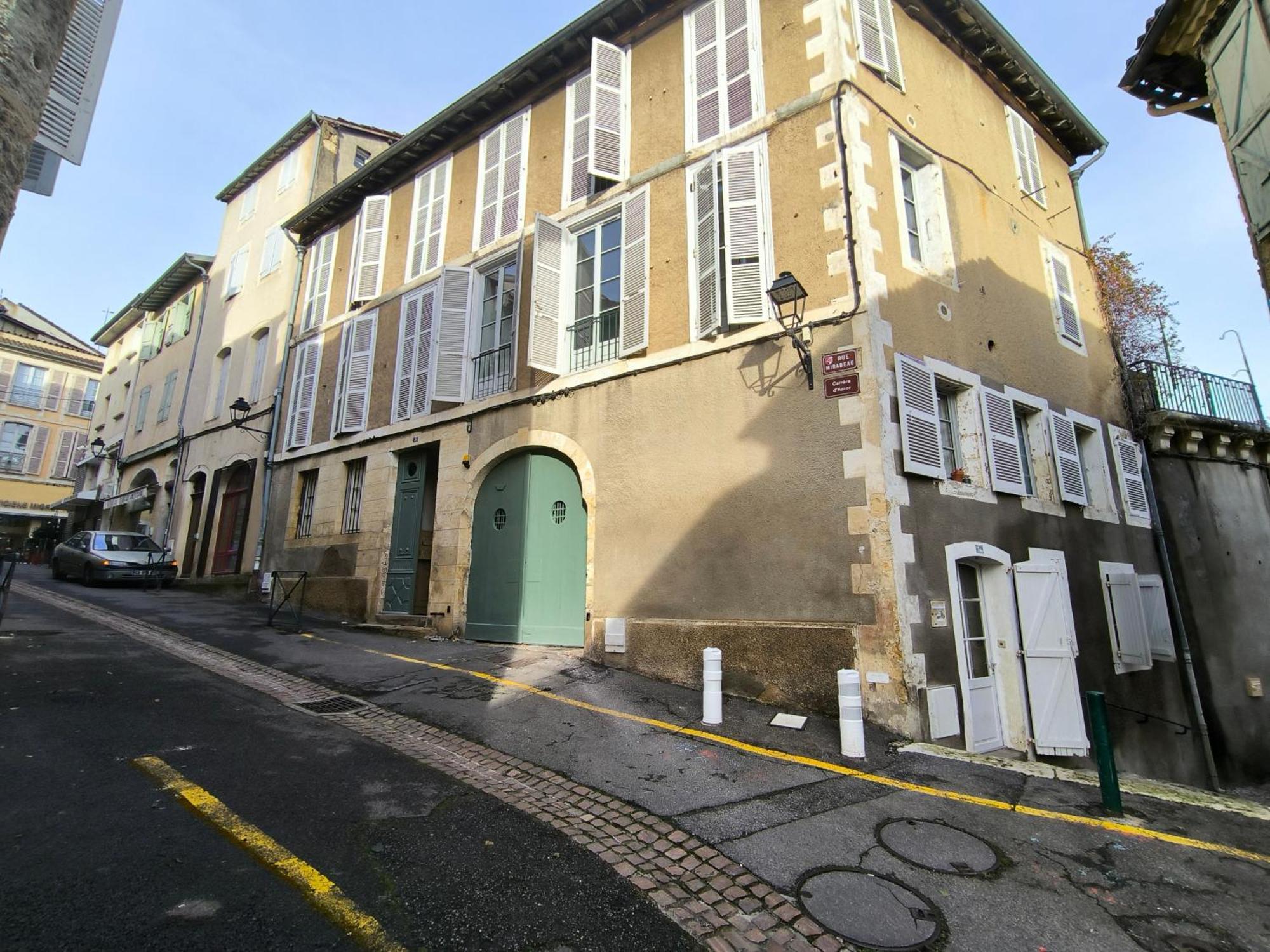Emma - Centre Historique - Parking Privee Apartment Auch Exterior photo